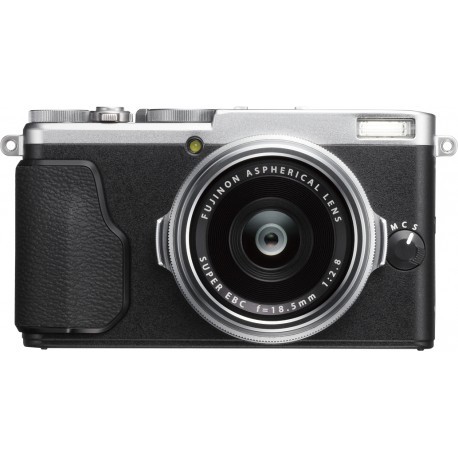 Fujifilm X70, hõbedane