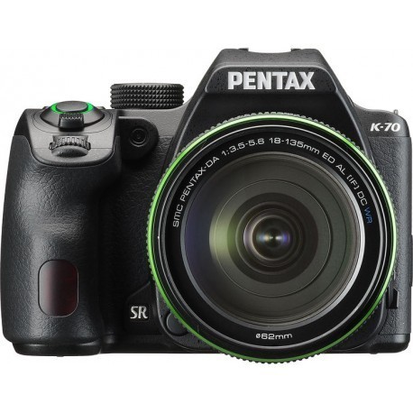 Pentax K-70 + DA 18-135mm WR Kit, melns