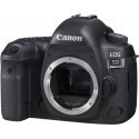 Canon EOS 5D Mark IV body + Lexar 128GB memory card