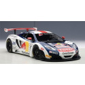 Autoart model car McLaren 12C GT3 Red Bull #9
