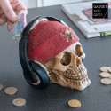Gadget and Gifts'i piraadi kolju kujuline rahakassa koos kõrvaklappidega