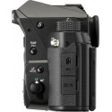 Pentax KP + 18-135mm + camera bag + extra battery, black