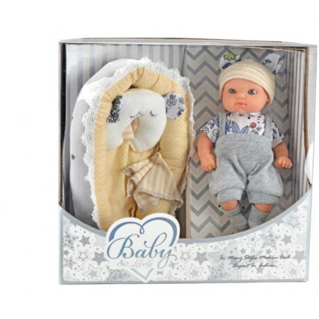 A doll with clothes 220-1