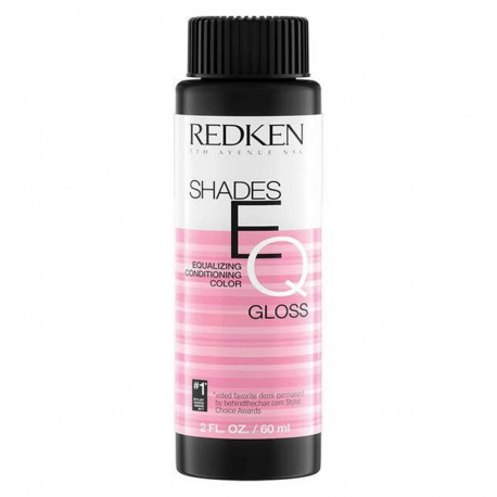 Poolpüsiv värv Redken Shades Eq Cc Nº 05cc 60 Ml X (3 Ühikut)