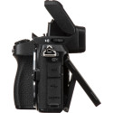 Nikon Z50 + NIKKOR Z DX 18-140mm f/3.5-6.3 VR + FTZ II Adapter