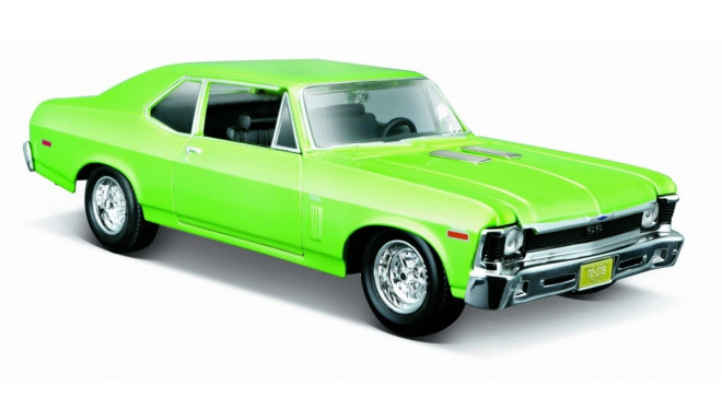 Composite model Chevy Nova SS 1970 green 1:24