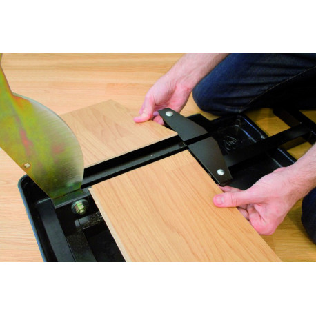 Edma STRATICUT 230 manual guillotine cutter – cuts laminate and MDF flooring up to 12 mm, includes t