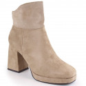 Insulated suede ankle boots with a high heel and platform M.Daszyński W SAN24B, beige (39)