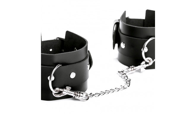 Kajdanki na nogi z łańcuszkiem Temptation