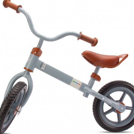 Molto jooksuratas STRADA, hall