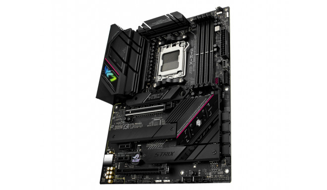 ASUS ROG STRIX B650E-F gaming wifi emaplaat