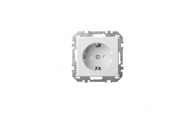 maandusega pistikupesa laste kaitsega