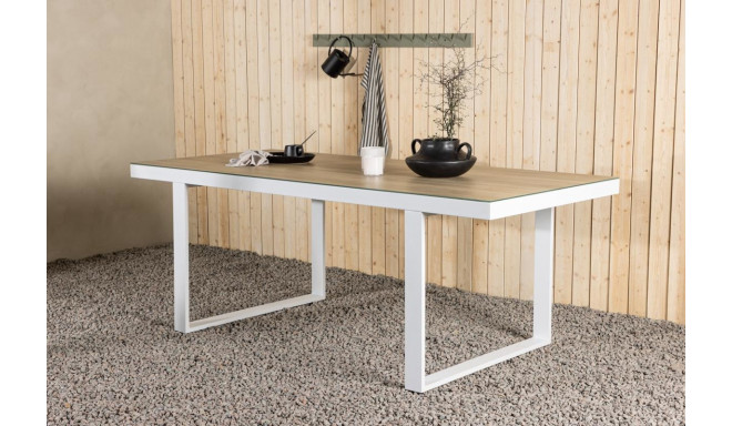 Aialaud Merlo, valge