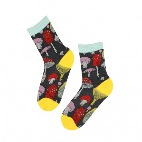 SOKISAHTEL WOODSTOCK müstilised seene sokid 444, 446