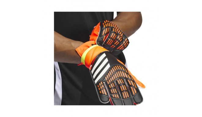 Adidas Predator Training M IQ4027 goalkeeper gloves (12)