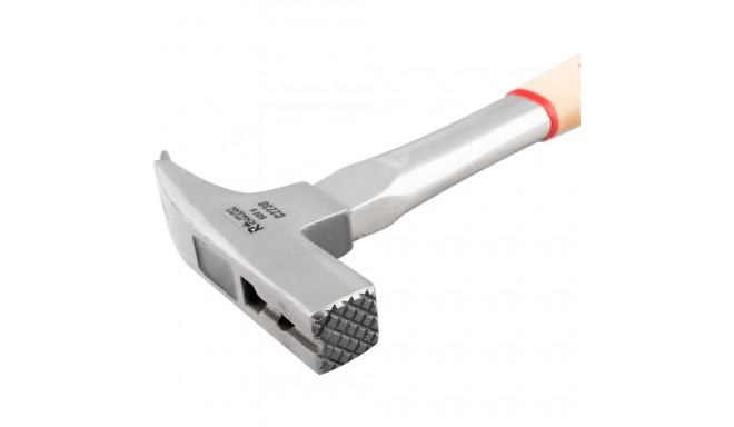 Roofing hammer with wooden handle 600 g.