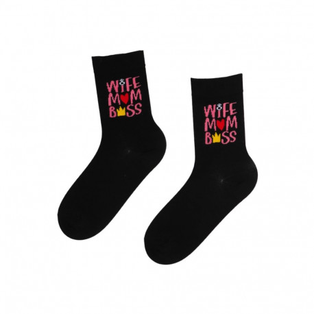 SOKISAHTEL WIFE MOM BOSS musta värvi sokid naistele 444