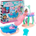 Spin Master DreamWorks Gabby's Dollhouse Cat Adventures - Purrific Pool Party Playset, Backdrop (wit