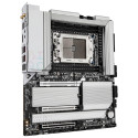 GIGABYTE TRX50 AERO D - Socket sTR5 - motherboard