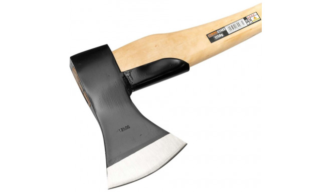 Ax with a wooden handle 1.25 kg