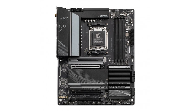 GIGABYTE X670 AORUS ELITE AX