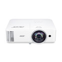 Acer projektor H6518STi short throw