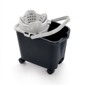 Rectangular bucket on wheels 14 ltr with Mery squeezer