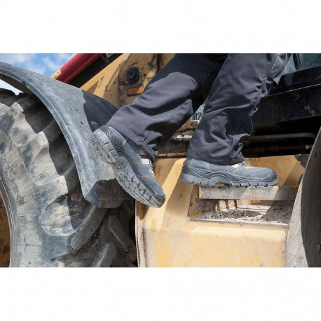 Trzewiki robocze, zamszowe, S1P SRA, rozmiar 46, CE