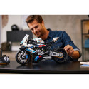 "LEGO Technic BMW M 1000 RR 42130"