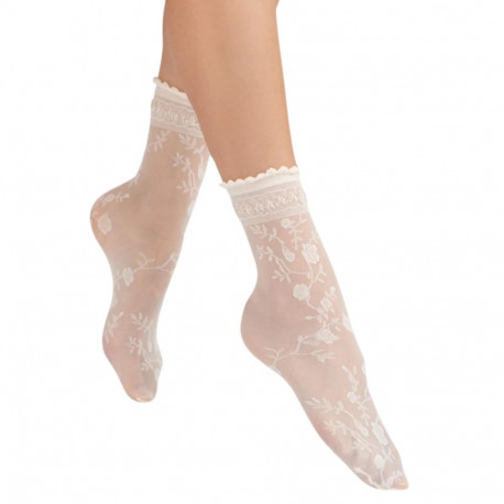 SOKISAHTEL GALENA kreemjasvalged õhukesed sokid 444