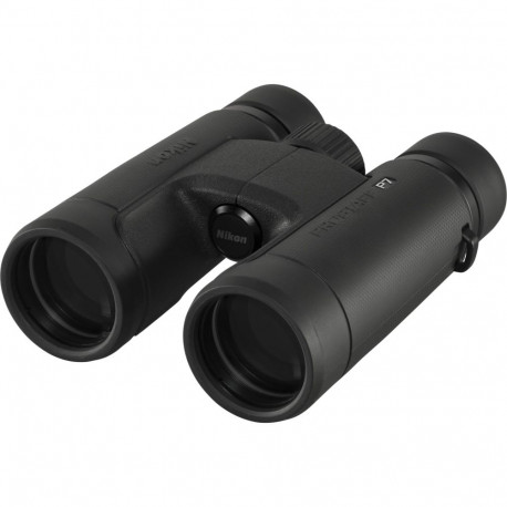 Nikon PROSTAFF P7 8X42