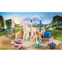 PLAYMOBIL WORLD OF HORSES Washing Station with Isabella and Lioness 71354