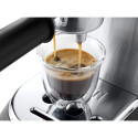 Coffee Machine Delonghi EC685.M Dedica Style Silver