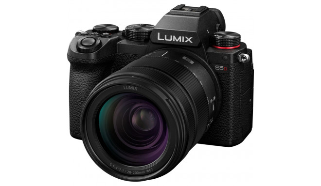 Panasonic Lumix S5D with S-R28200 F/4-7.1 KIT