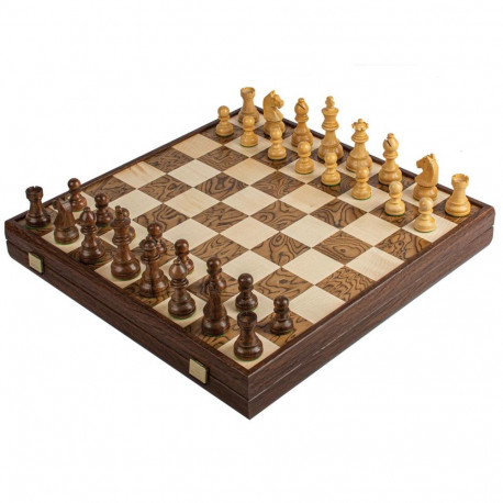 Manopoulos Walnut Chess Set 43x43 Cm With Staunton Chess Pieces