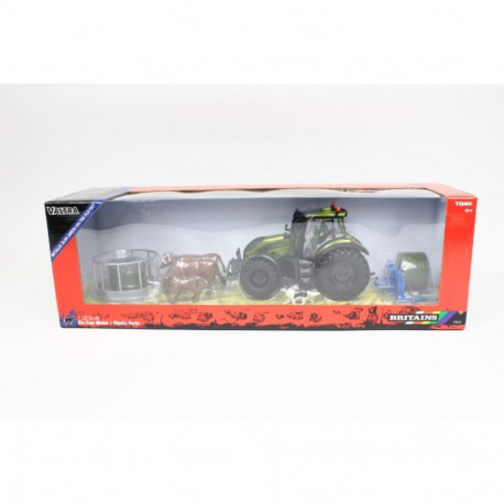 TOMY Britains Metallic Green Valtra Kit 43323