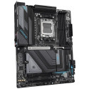 Motherboard - GIGABYTE X870 Gaming X Wi-Fi 7 AMD Ryzen 9000 Black