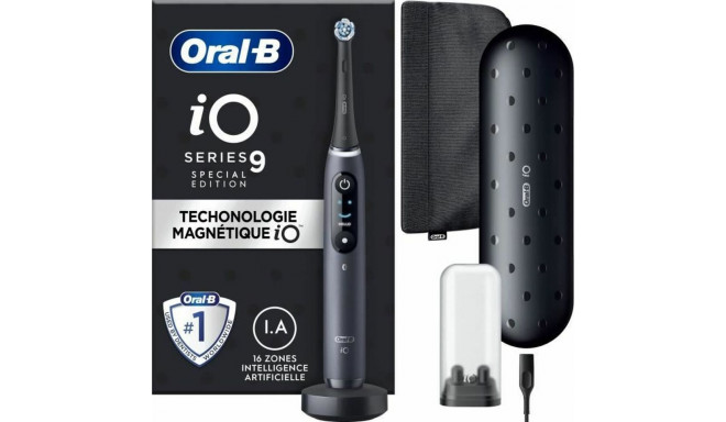 Электрическая зубная щетка Oral-B