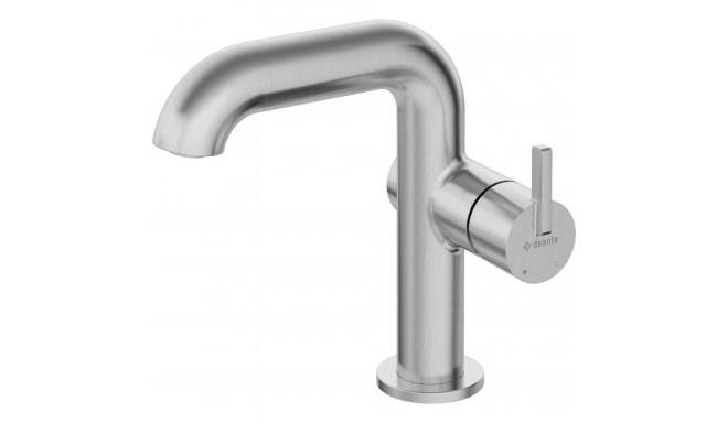 Basin mixer with rectangular spout