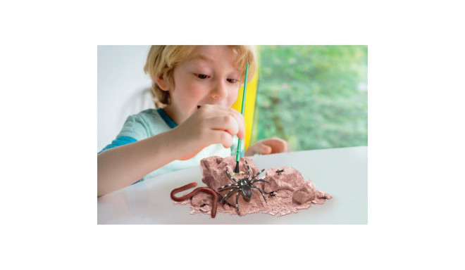 4M DIY set Creepy crawly digging