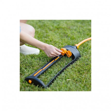 Fiskars kastmisvihmuti 1023662 metall, plast, must, oranž