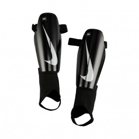 Ochraniacze piłkarskie Nike Charge czarne DX4608 010 S