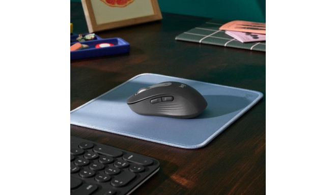 Logitech Signature M650 Wireless Mouse