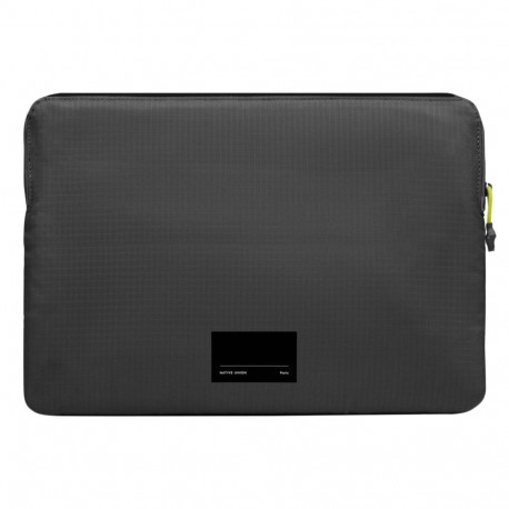 Native Union Ultralight Sleeve for MacBook 16  Black