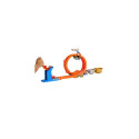 Hot Wheels Monster Trucks Loop-And-Flip Trophy Challenge Playset &amp; Die-Cast Bigfoot Toy Truc