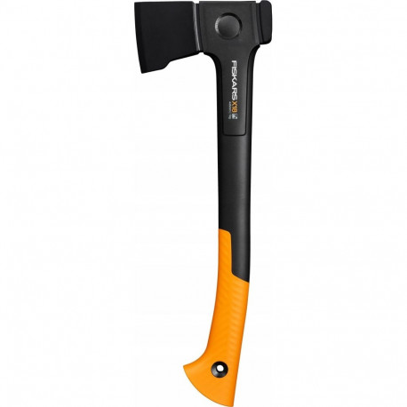 Fiskars X18: Universal axe for carpentry and forestry work