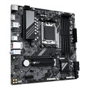 GIGABYTE B650M D3HP Motherboard - AMD Ryzen 9000 Series CPUs, 5+2+2 Phases VRM, up to 7600MHz DDR5 (