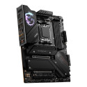 MSI MPG X670E CARBON WIFI motherboard AMD X670 Socket AM5 ATX