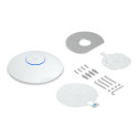 Ubiquiti U7 Long-Range 7300 Mbit/s valge Power over Ethernet (PoE)