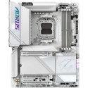 GIGABYTE X870E AORUS PRO ICE - Socket AM5 - motherboard (silver)
